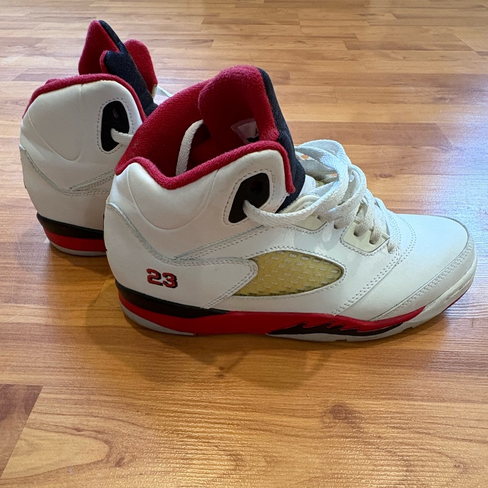 Air Jordan 5 Retro 'Fire Red'